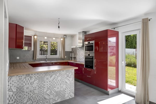7.5-room villa at the end of a double cul-de-sac, set in an exceptionally peaceful residential environment 4