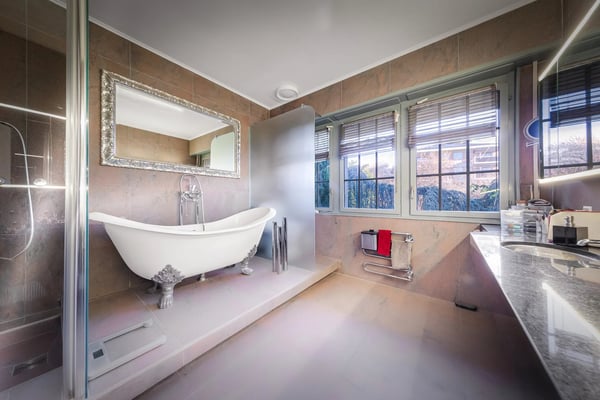 Exceptional villa with panoramic views over Lake Geneva and the Alps in Vevey 8