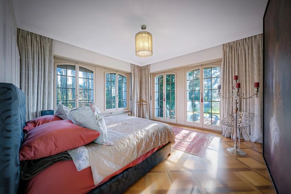 Exceptional villa with panoramic views over Lake Geneva and the Alps in Vevey 7