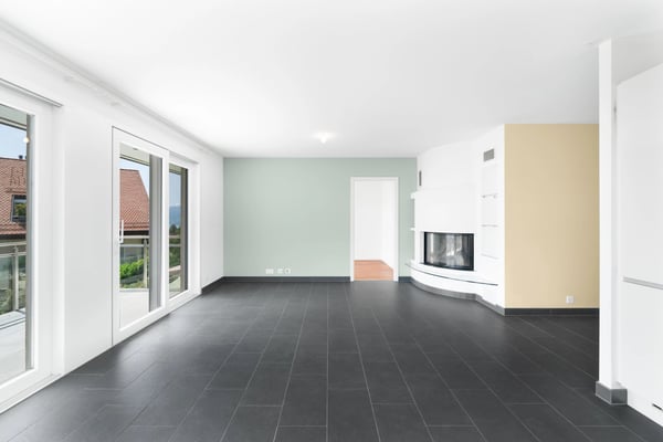 4.5-Room Apartment with Lake Views in Yens 4