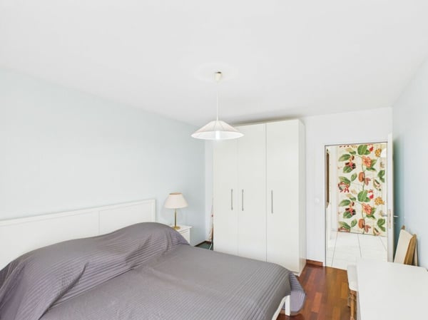 Möblierte 1.5-Zimmer-Wohnung mit Balkon in Basel 3