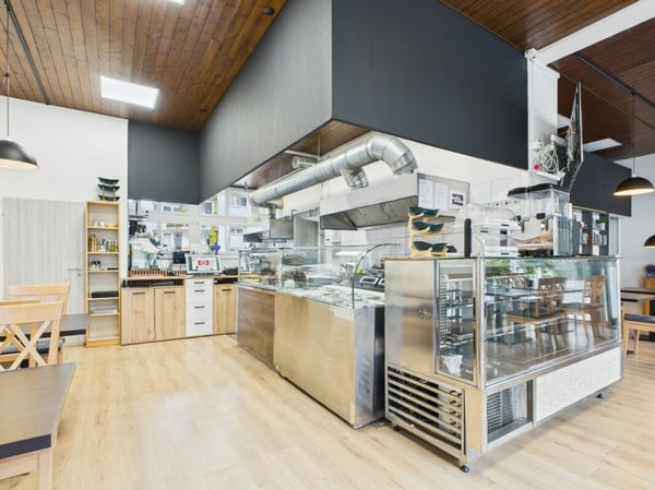 Attraktives Gewerbelokal in Toplage direkt am Rhein 3