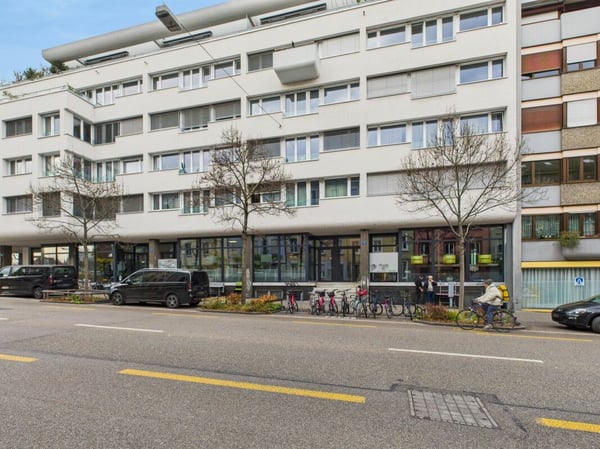 Attraktives Gewerbelokal in Toplage direkt am Rhein 7