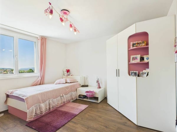 Modernes Einfamilienhaus an guter Lage 8