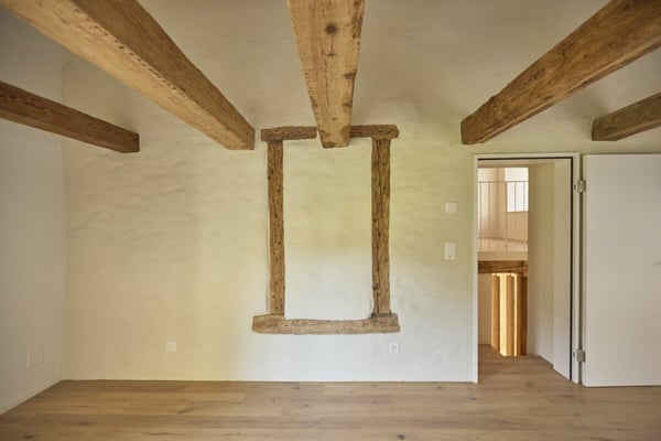 Charmante 1.5-Zimmer-Maisonette-Wohnung in einzigartiger historischer Mühle 10