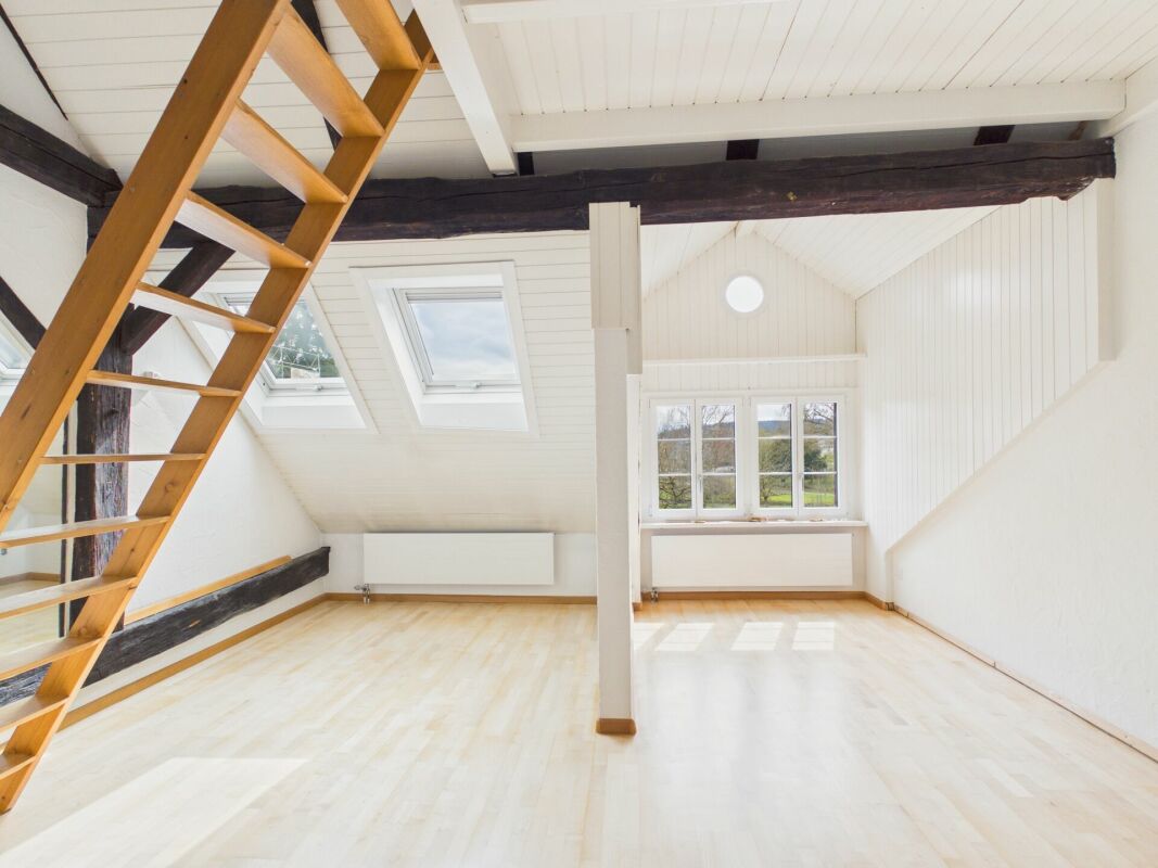 Charming 4.5-room row house in historic ambiance in Mönchaltorf