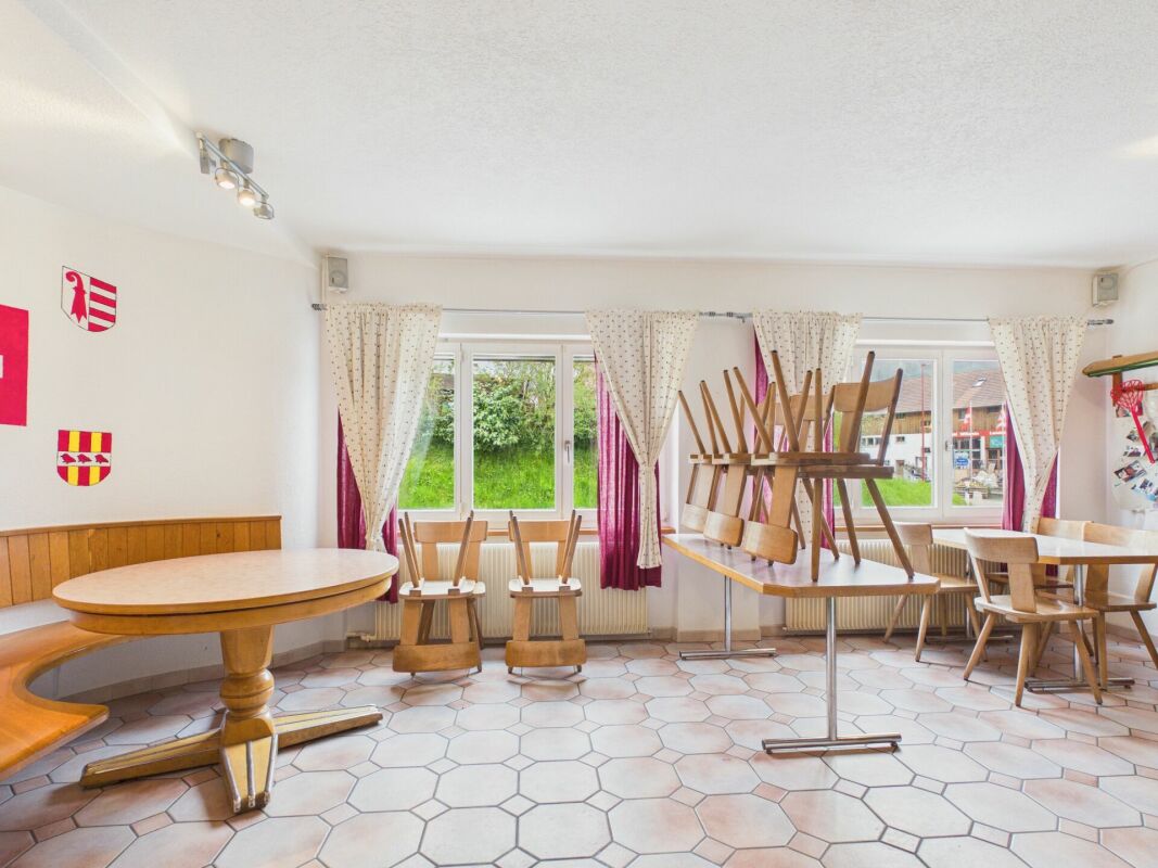 Spacious restaurant in Ederswiler for rent