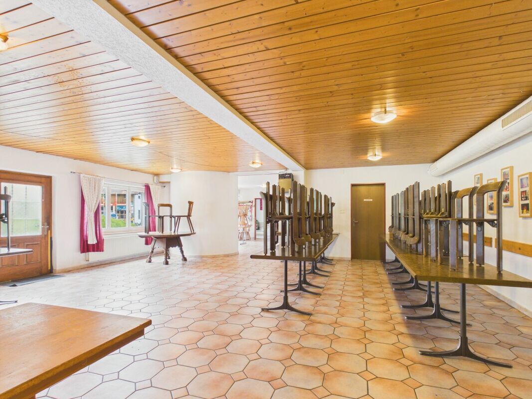 Spacious restaurant in Ederswiler for rent
