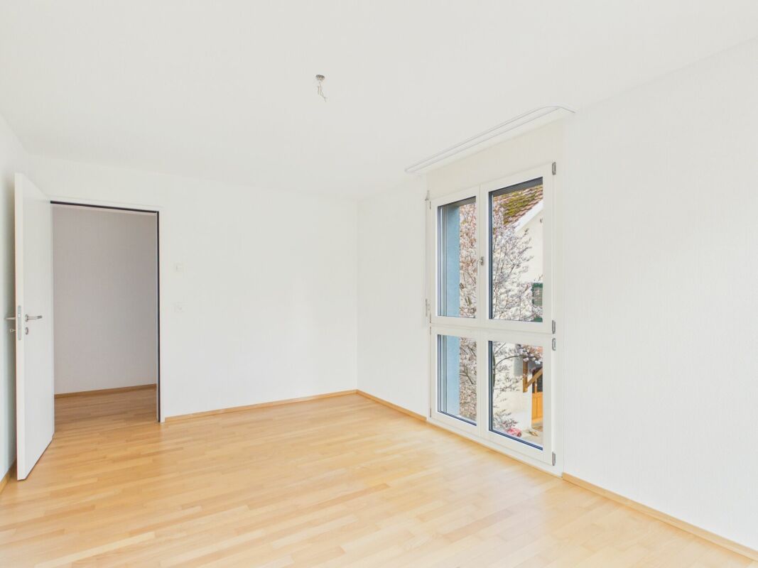 Moderne, lichtdurchflutete 3.5-Zimmer-Wohnung mit 2 Balkonen