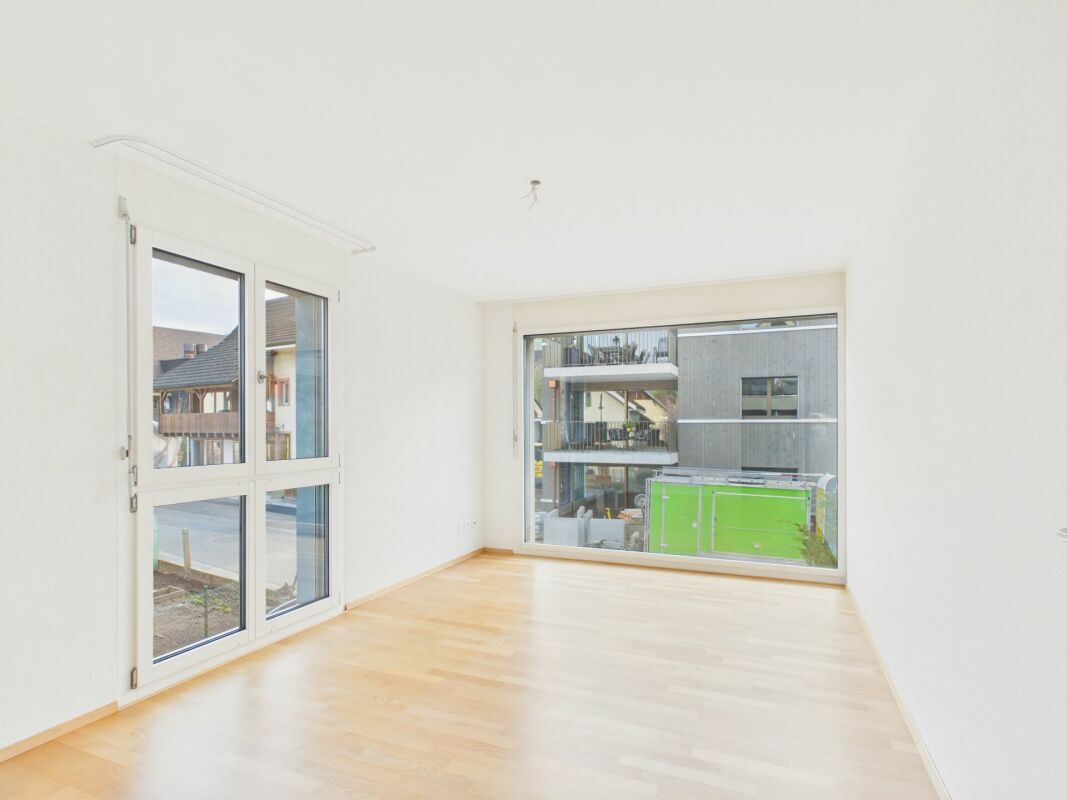 Moderne, lichtdurchflutete 3.5-Zimmer-Wohnung mit 2 Balkonen