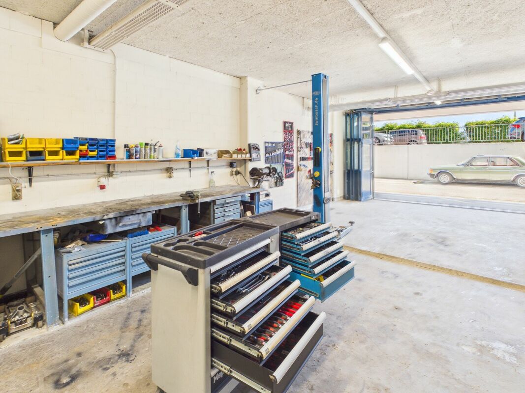 Ihre Traum-Garage in Fällanden wartet auf Sie!