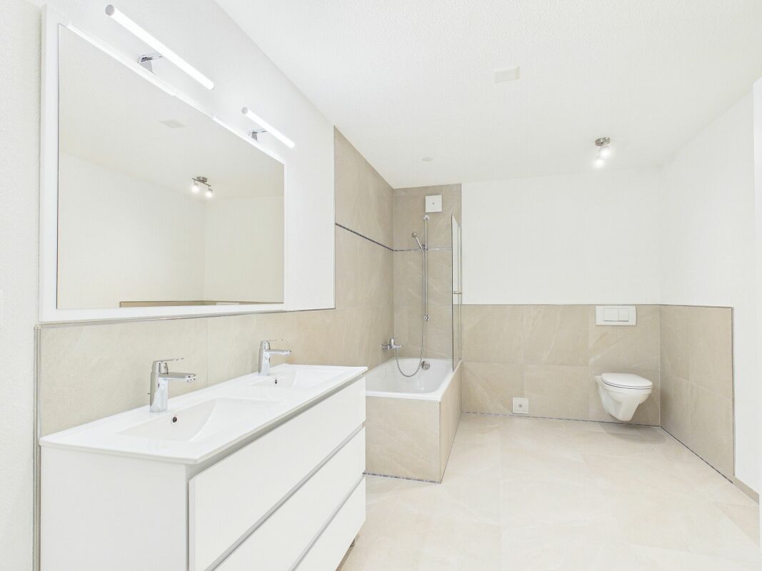 Appartement Spacieux et Calme avec Balcon à Alle