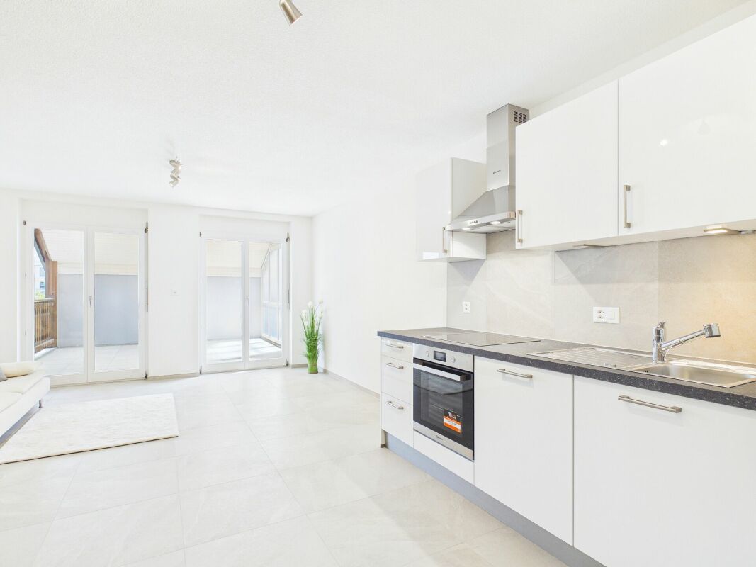 Appartement Spacieux et Calme avec Balcon à Alle