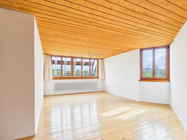 Mehrgenerationenhaus mit viel Umschwung und wunderschönem Ausblick 8