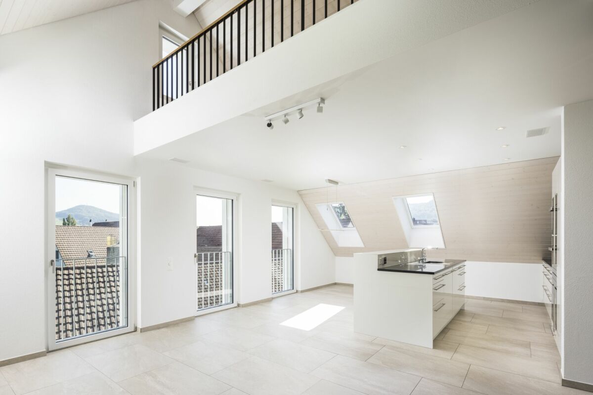 Traumhafte 3.5 Zimmer-Wohnung mit Galerie und Balkon