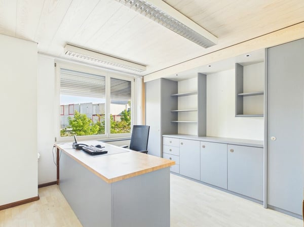 Attraktive Gewerbefläche mit Büro und Lager 5
