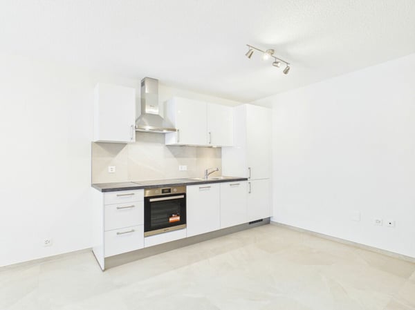 Appartement Spacieux et Calme avec Balcon à Alle 13