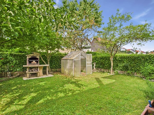 Familienfreundliches Minergie Reihenhaus in Thürnen - mit Garten und viel Platz