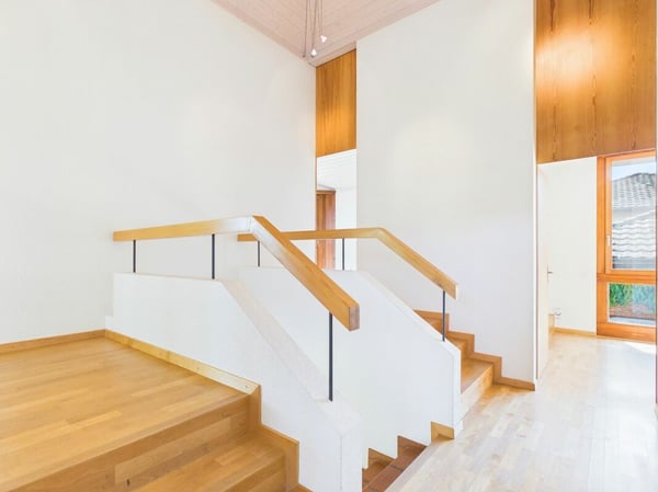 Grosszügiges Einfamilienhaus mit lichtdurchfluteten Räumen an bester Lage 8