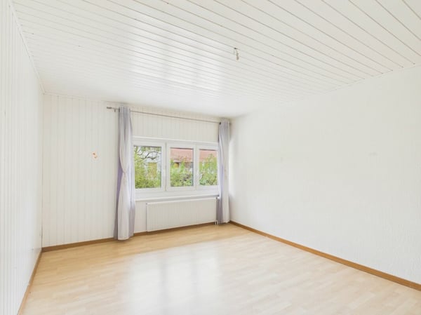 Grosszügige 5-Zimmer-Wohnung an Ruhiger Lage in Ederswiler 8
