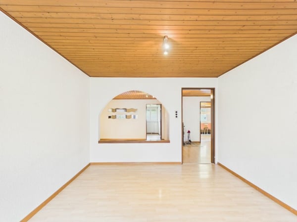 Grosszügige 5-Zimmer-Wohnung an Ruhiger Lage in Ederswiler 10