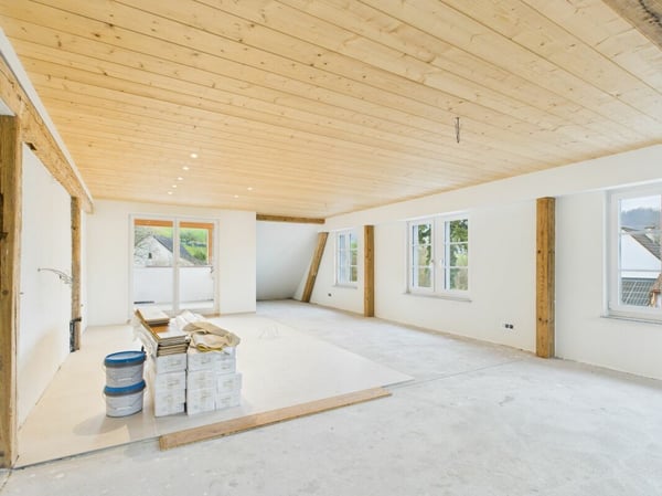 Sehr grosszügige Maisonette-Wohnung 7