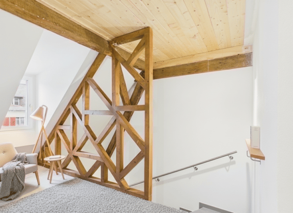 Sehr grosszügige Maisonette-Wohnung 6