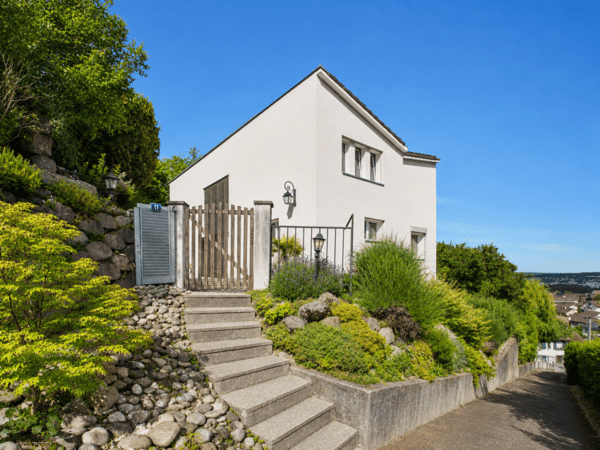 Seltene Gelegenheit! Modernes Einfamilienhaus mit Traumhafter Weitsicht, Wellnessbereich und viel Luxus 15