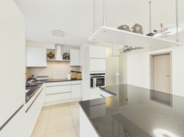 Moderne Penthouse-Wohnung mit Panorama-Terrasse in Delémont 4