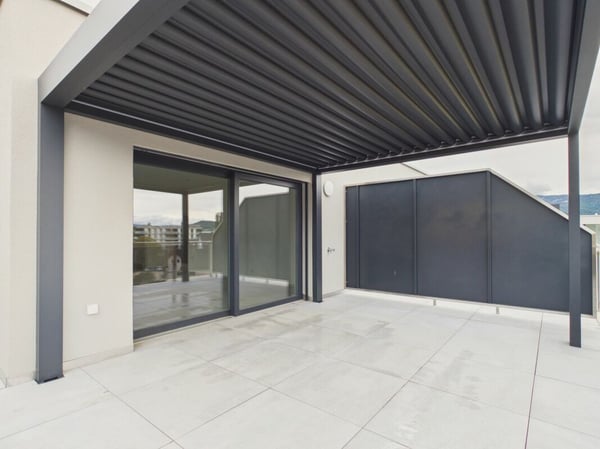 Stilvolle Attikawohnung mit grosser Terrasse und exklusiver Wohnkomfort in Delémont 12