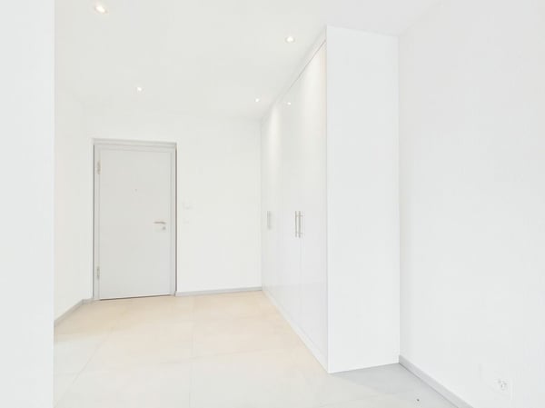 Stilvolle Attikawohnung mit grosser Terrasse und exklusiver Wohnkomfort in Delémont 11