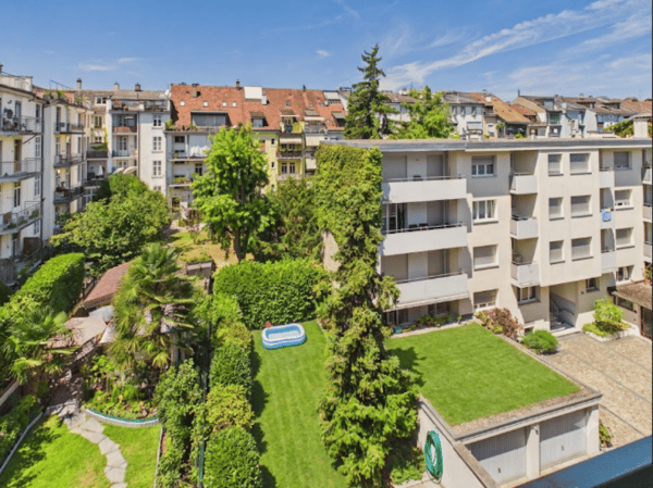 Helle 4.5-Zimmer-Wohnung mit Weitblick & Gartenmitbenutzung 2
