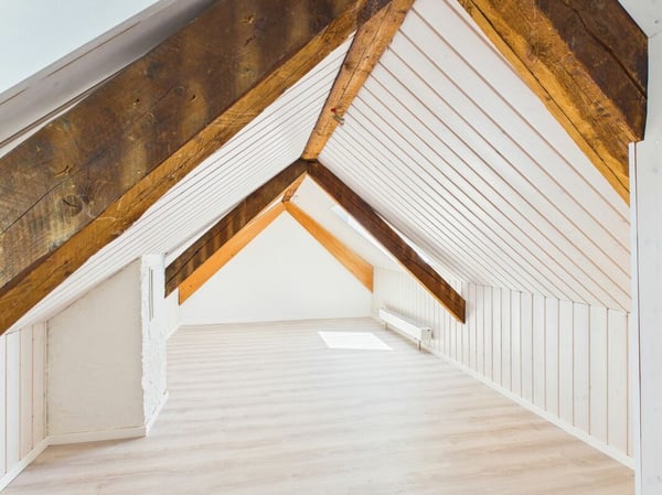 Helle 4.5-Zimmer-Wohnung mit Weitblick & Gartenmitbenutzung 9