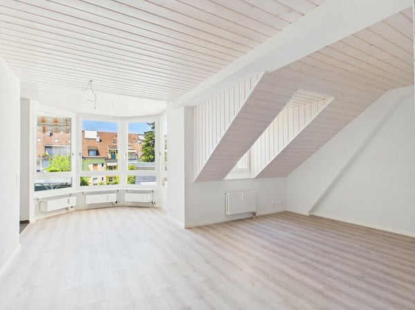 Helle 4.5-Zimmer-Wohnung mit Weitblick & Gartenmitbenutzung 3