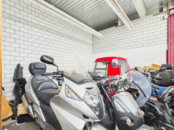 Halle mit 4 Räumen (ca. 350 m²) - ideal als Garage/Werkstatt in Rafz 5