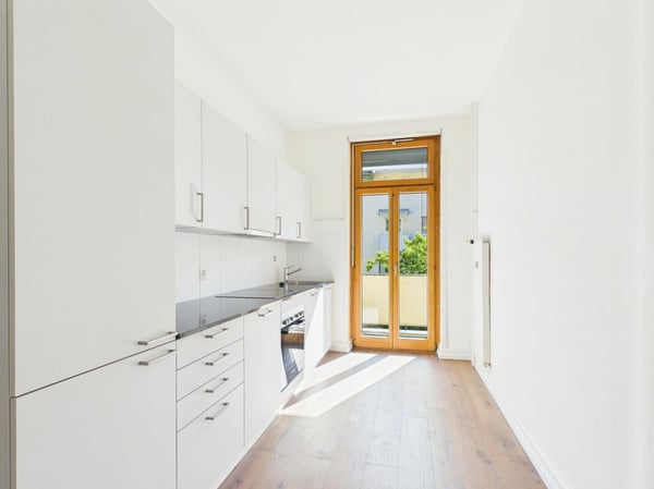 Seltene Gelegenheit! Mehrfamilienhaus mit 9 Wohnungen und Restaurant & Bar 6