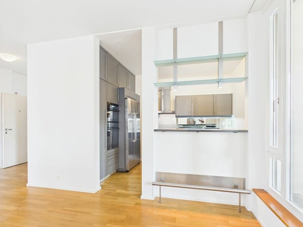 Stilvolles Wohnen auf dem Bruderholz mit Cheminée, Balkon, Terrasse und Ziergarten 8