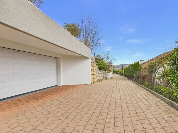 Luxuriöse Villa mit unverbaubarer Aussicht und viel Privatsphäre in Frenkendorf 29