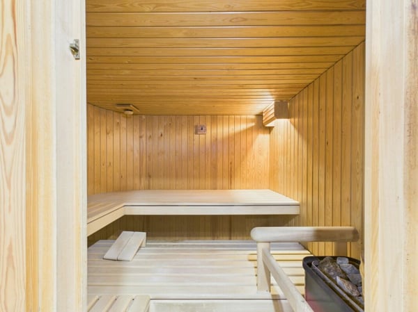 Luxuriöse Villa mit unverbaubarer Aussicht und viel Privatsphäre in Frenkendorf 24
