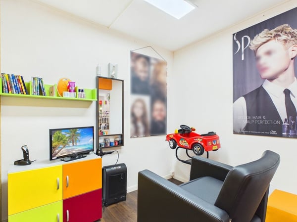 Coiffeursalon zur Miete in Ehrendingen 10