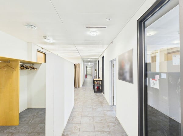 Bel espace spacieux à louer 240 m2 19