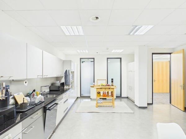 Bel espace spacieux à louer 240 m2 22
