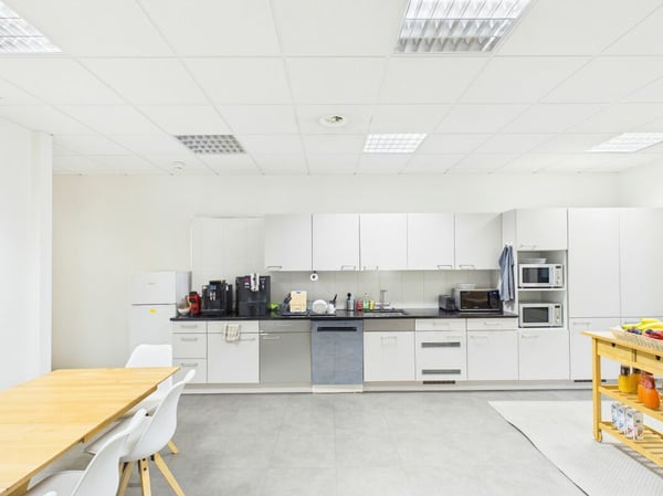Spacieux bureaux à louer 120 m2 15