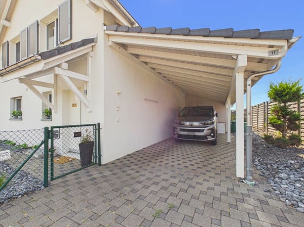 Modernes Einfamilienhaus mit Garten und schöner Weitsicht in Wolfwil 19