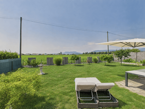 Modernes Einfamilienhaus mit Garten und schöner Weitsicht in Wolfwil 18