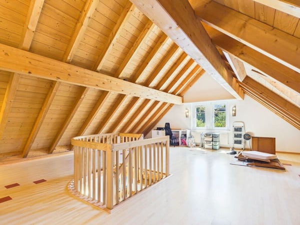 Grosszügige Maisonette Wohnung mit Balkon und Cheminée Kopie 13