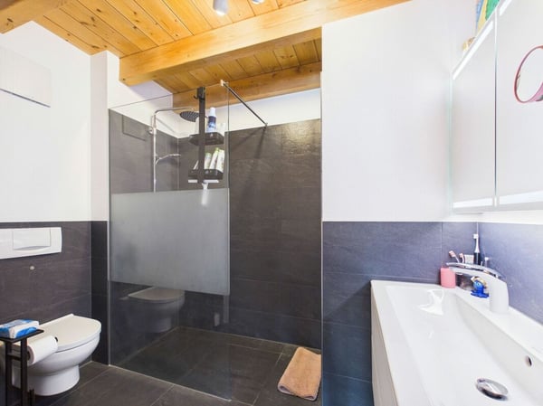 Grosszügige Maisonette Wohnung mit Balkon und Cheminée Kopie 9