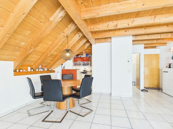 Grosszügige Maisonette Wohnung mit Balkon und Cheminée Kopie 4