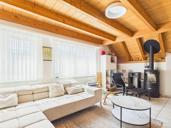 Grosszügige Maisonette Wohnung mit Balkon und Cheminée Kopie 3