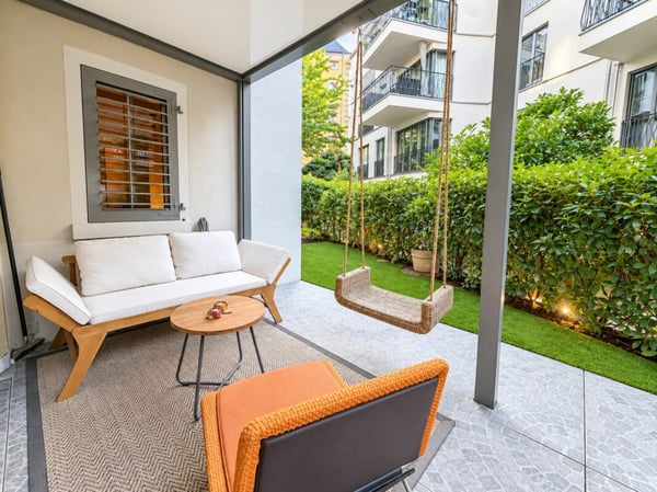 Hochwertige möblierte 2.5-Zimmer-Gartenwohnung an der Beckenhofstrasse in Zürich 11